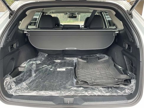 Certified 2025 Subaru Outback Onyx Edition w/ Popular Package #2 image 10