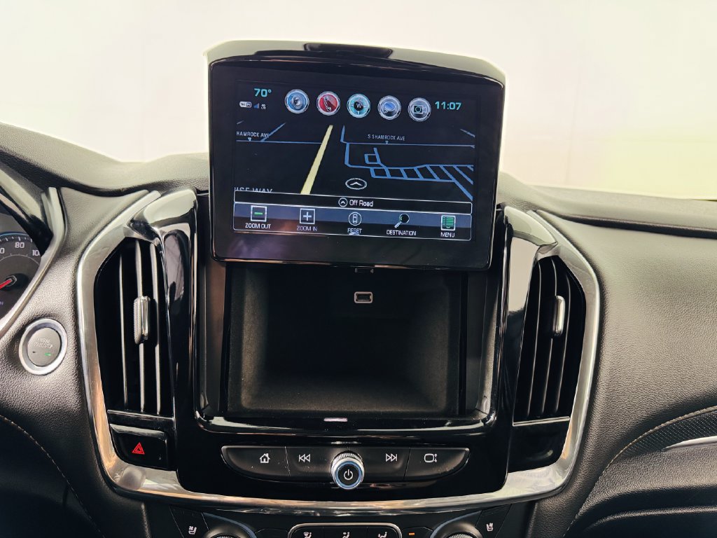 Used 2019 Chevrolet Traverse Premier w/ Driver Confidence II Package FWD image 19