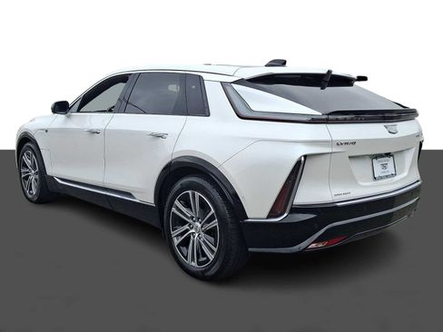 Certified 2024 Cadillac Lyriq Luxury w/ LPO, Floor Liner Package AWD/4WD image 3
