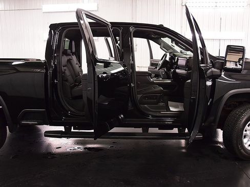 Used 2024 Chevrolet Silverado 2500 LTZ w/ LTZ Convenience Package AWD/4WD image 34