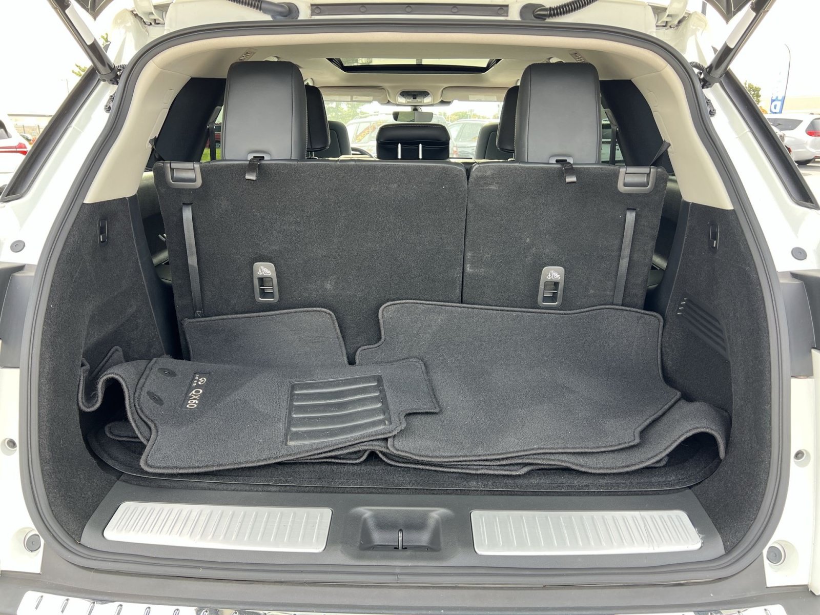 Used 2023 INFINITI QX60 Luxe w/ Cargo Package AWD/4WD image 27
