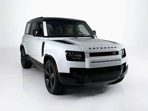 Used 2026 Land Rover Defender 110 X-Dynamic SE AWD/4WD image 7