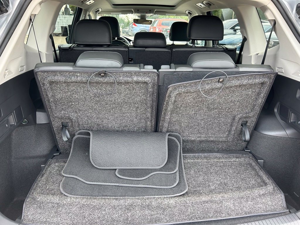 Certified 2023 Volkswagen Tiguan SE w/ Panoramic Sunroof Package FWD image 51