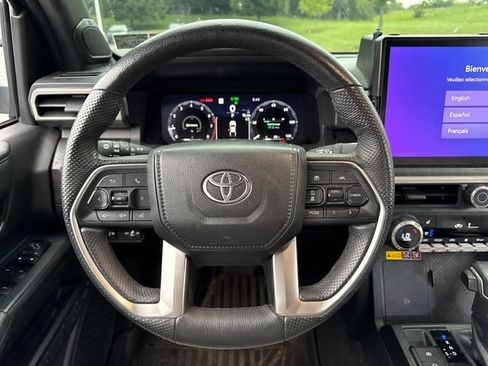 Used 2024 Toyota Tacoma Limited w/ Limited Package (LT) AWD/4WD image 20
