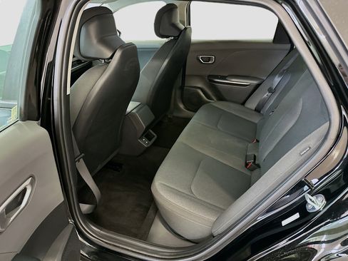 Used 2025 Kia K4 LXS image 29