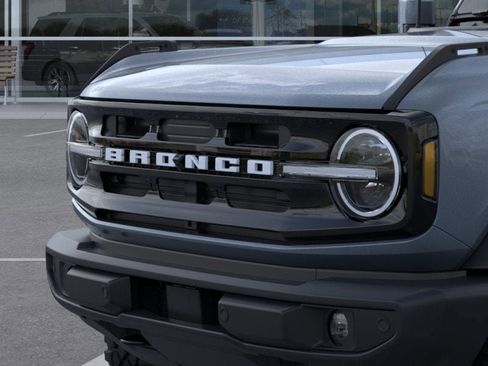 New 2025 Ford Bronco Outer Banks w/ Sasquatch Package image 19