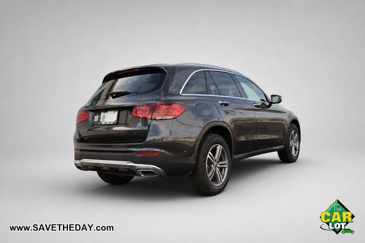Used 2021 Mercedes-Benz GLC 300 w/ Premium Package image 8