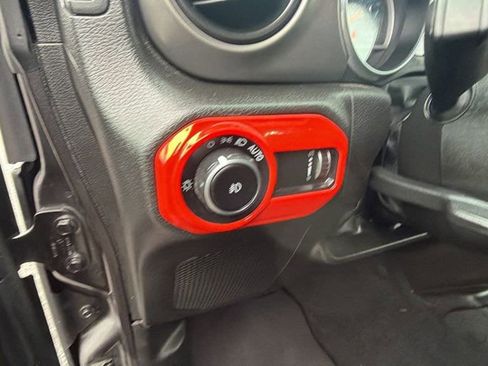 Used 2023 Jeep Wrangler Sport S image 20
