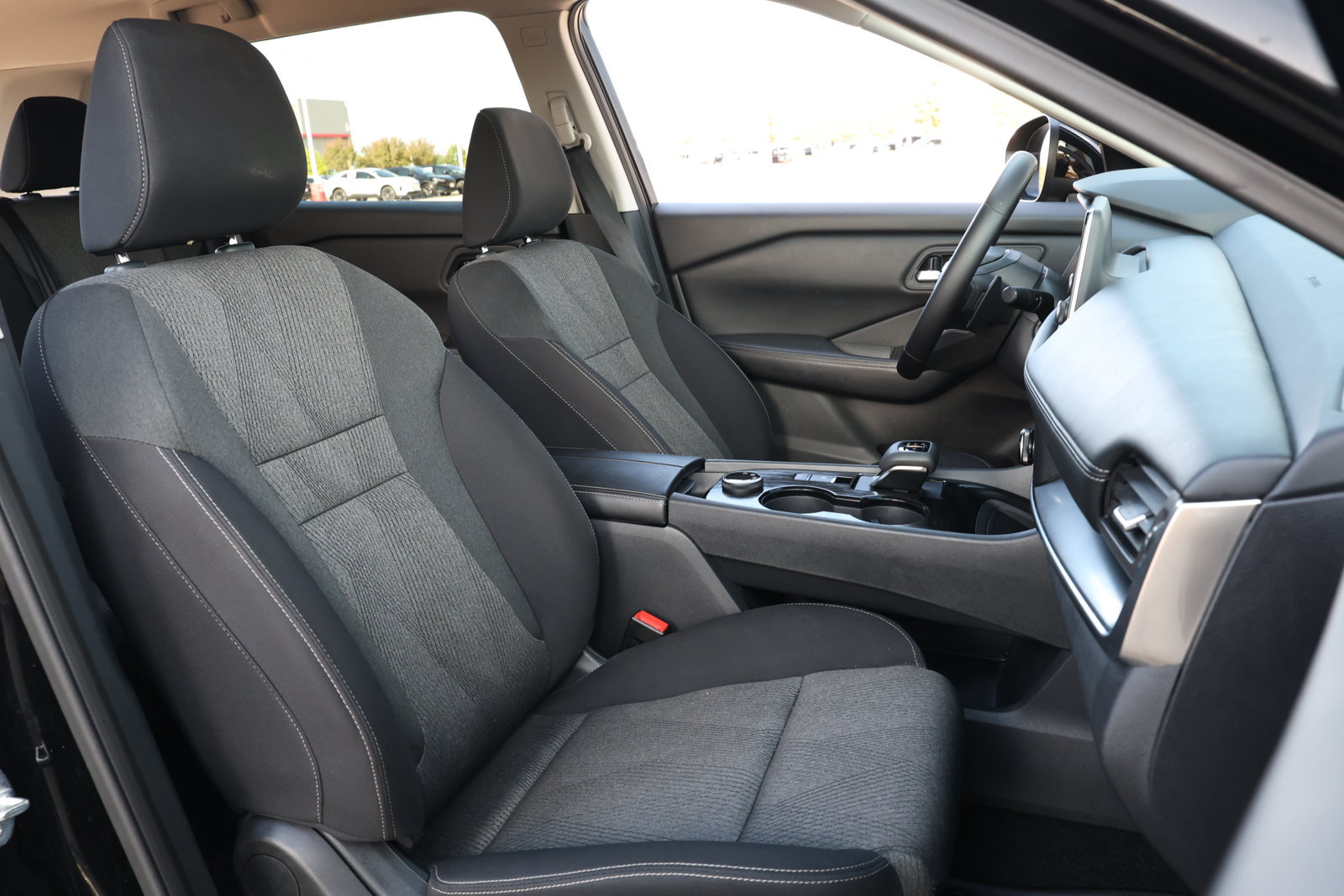 Used 2026 Nissan Rogue SV AWD/4WD image 30