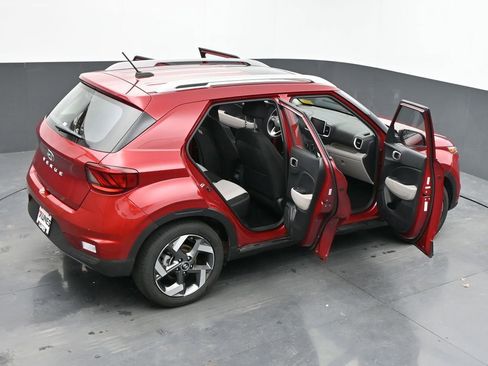 Used 2025 Hyundai Venue SEL image 83