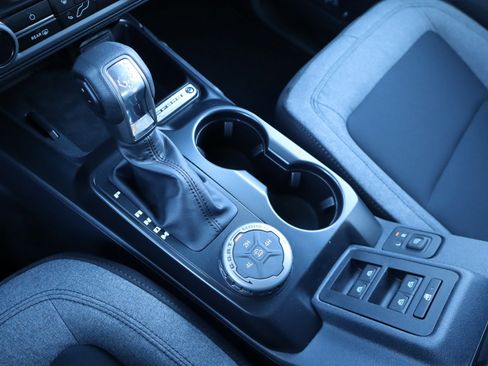 New 2025 Ford Bronco 4-Door image 8