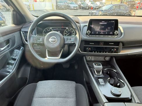 Used 2023 Nissan Rogue SV image 12
