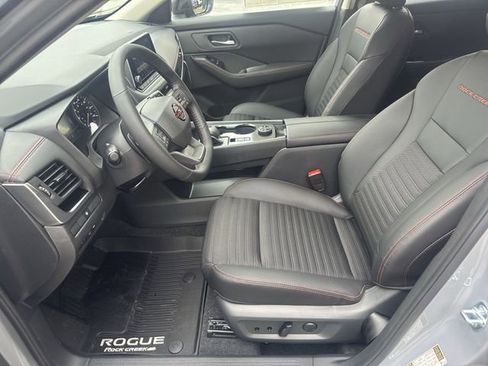 New 2026 Nissan Rogue SV AWD/4WD image 15
