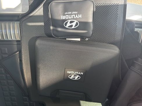 New 2026 Hyundai Ioniq 9 Calligraphy image 43