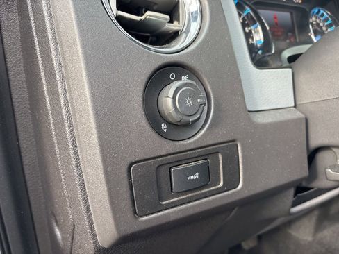 Used 2011 Ford F150 XLT w/ XLT Chrome Pkg image 17