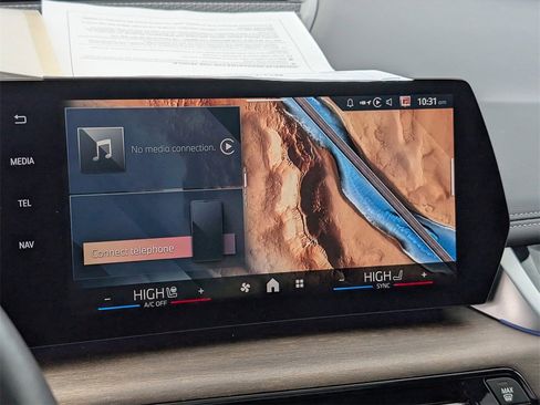 Certified 2025 BMW X1 xDrive28i w/ Technology Package image 26