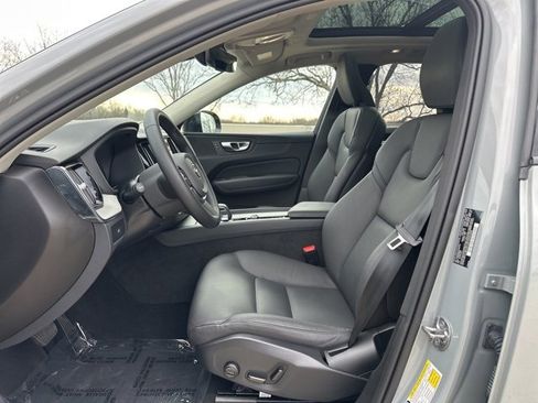 Certified 2025 Volvo XC60 B5 Plus image 18