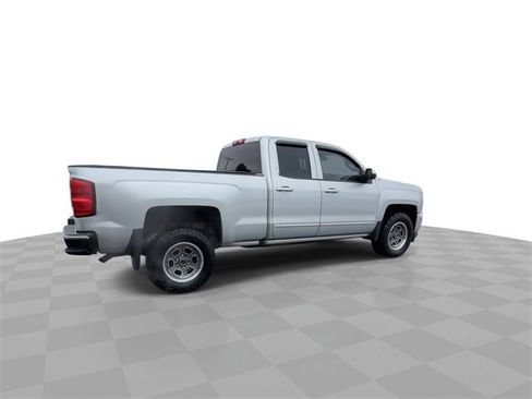 Used 2018 Chevrolet Silverado 1500 LT w/ All Star Edition image 8