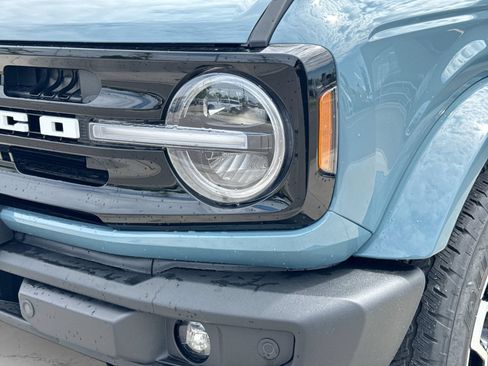 Used 2023 Ford Bronco Outer Banks AWD/4WD image 13