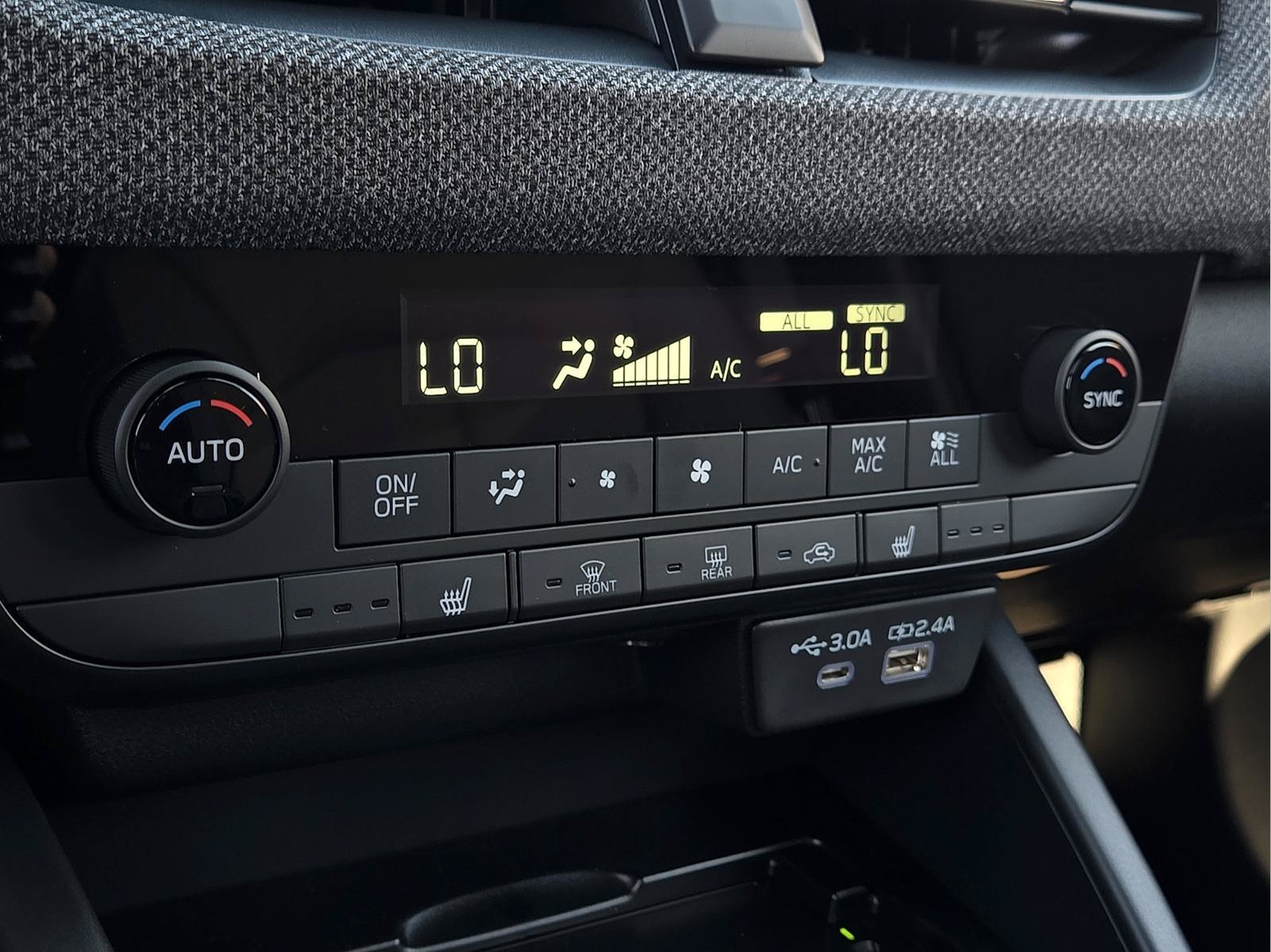 New 2026 Subaru Outback Limited AWD/4WD image 16