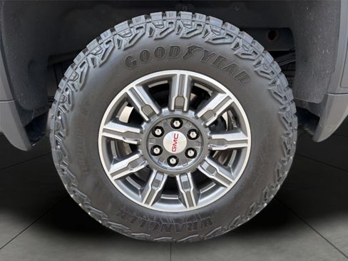 Used 2024 GMC Sierra 1500 AT4 w/ AT4 Premium Package AWD/4WD image 12