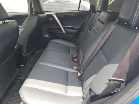 Used 2018 Toyota RAV4 Limited AWD/4WD image 19
