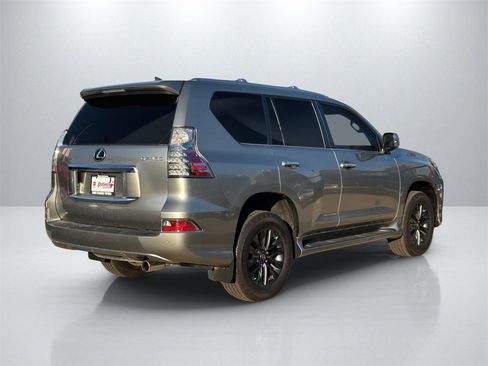 Used 2023 Lexus GX 460 Premium image 5