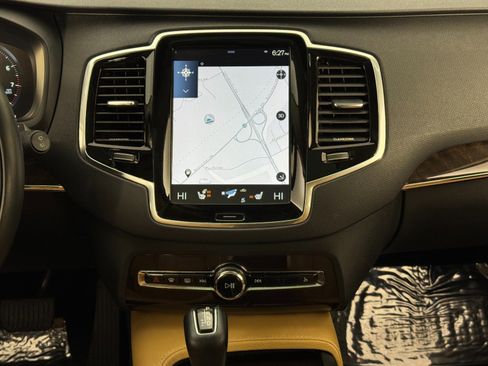 Used 2016 Volvo XC90 T6 Momentum w/ Momentum Plus Package image 22