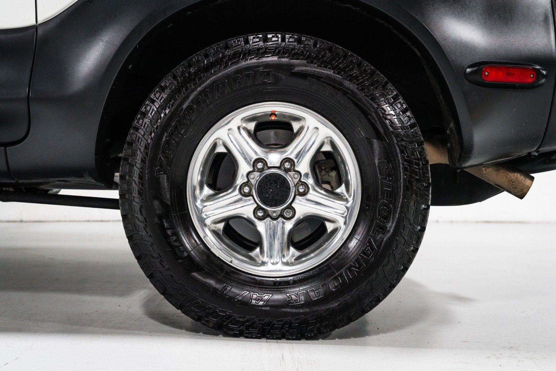 Used 1999 Isuzu VehiCROSS AWD/4WD image 10