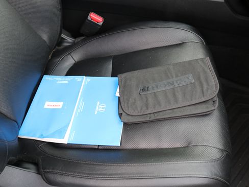 Used 2018 Honda Civic EX-L image 37