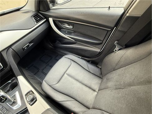 Used 2016 BMW 320i Sedan image 10