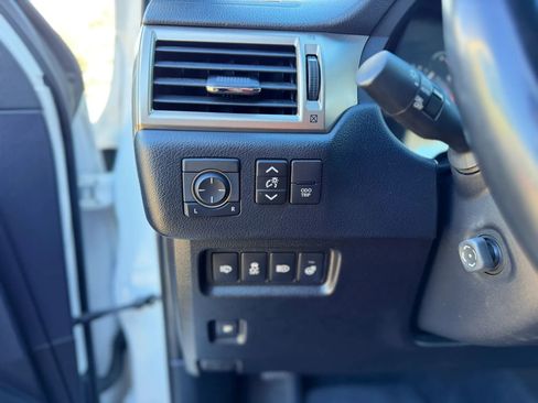 Used 2021 Lexus GX 460 Premium w/ Premium Plus Package image 35