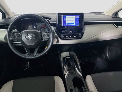 Used 2025 Toyota Corolla LE FWD image 17