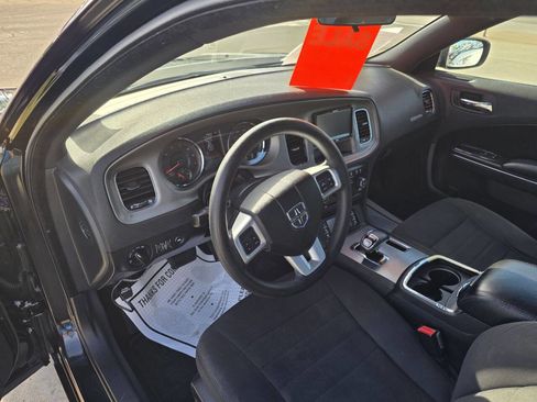 Used 2013 Dodge Charger SE image 21