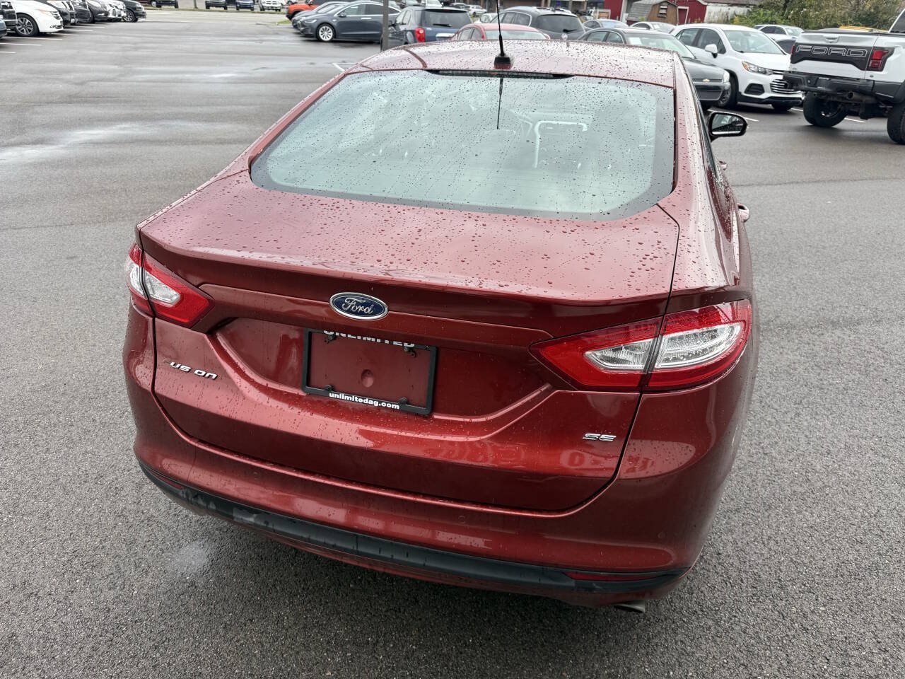 Used 2014 Ford Fusion SE FWD image 9