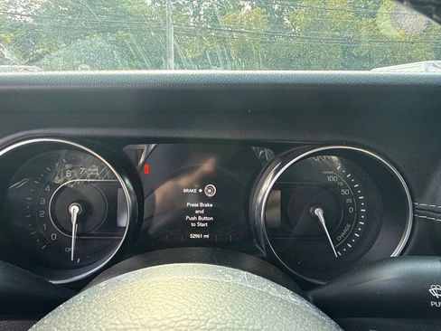 Used 2021 Jeep Wrangler Unlimited Sahara w/ Cold Weather Group AWD/4WD image 3