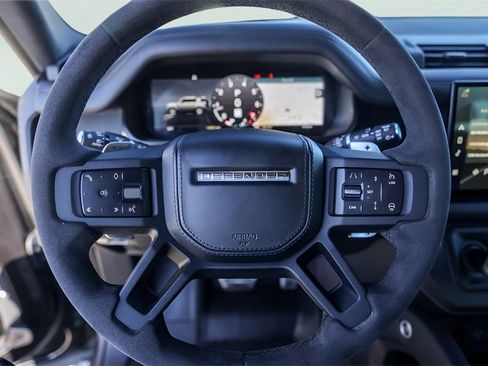 Used 2023 Land Rover Defender 110 V8 image 15