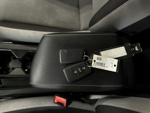 Used 2023 Volkswagen Taos S image 29