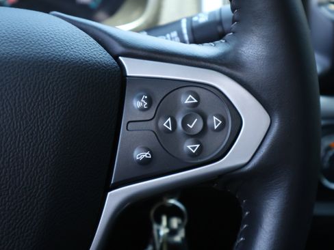 Used 2021 Chevrolet Colorado LT w/ LT Convenience Package RWD image 15