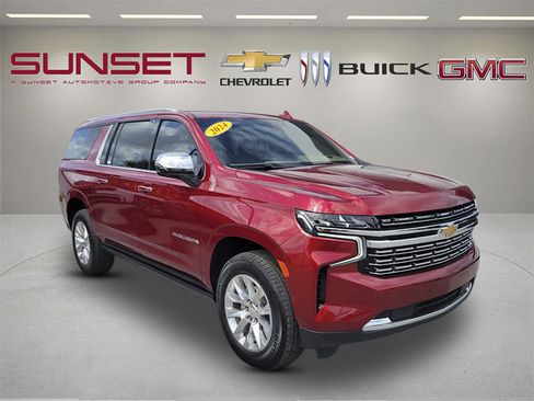 Certified 2024 Chevrolet Suburban Premier RWD image 1