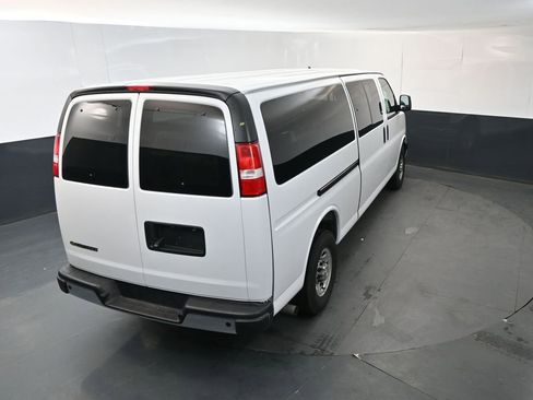 Used 2025 Chevrolet Express 3500 LT w/ LT Preferred Equipment Group RWD image 29