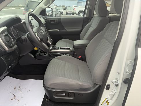 Used 2021 Toyota Tacoma SR5 image 12