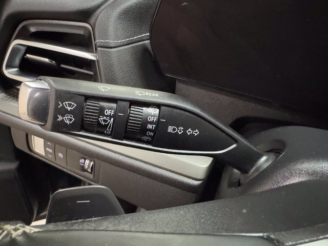 Used 2024 Chevrolet Traverse LT FWD image 22