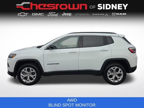Used 2024 Jeep Compass Latitude AWD/4WD image 8