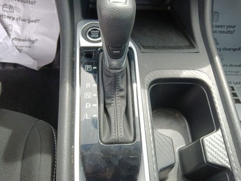 Used 2025 Nissan Sentra SV w/ Trunk Package FWD image 24