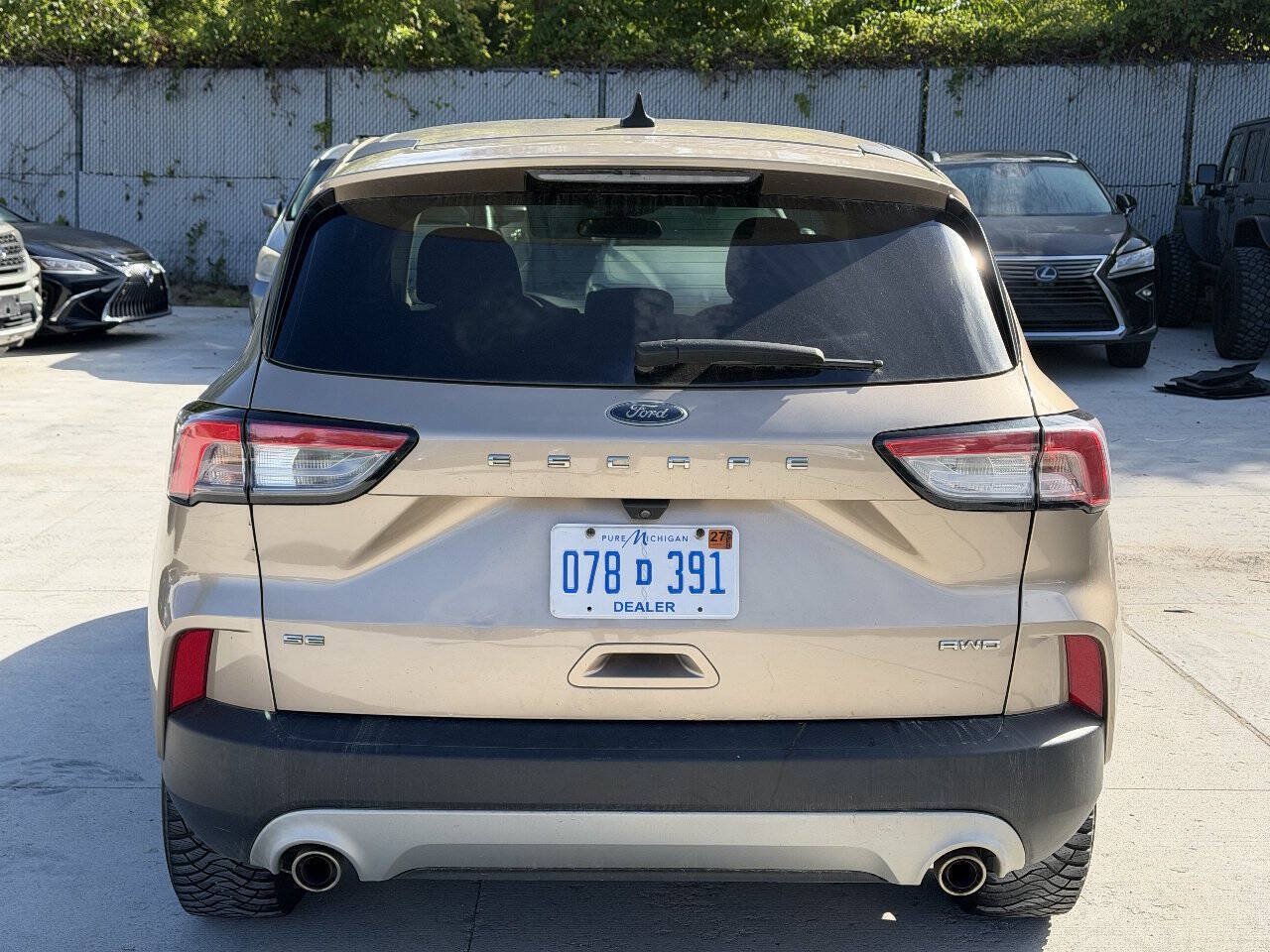 Used 2020 Ford Escape SE AWD/4WD image 6