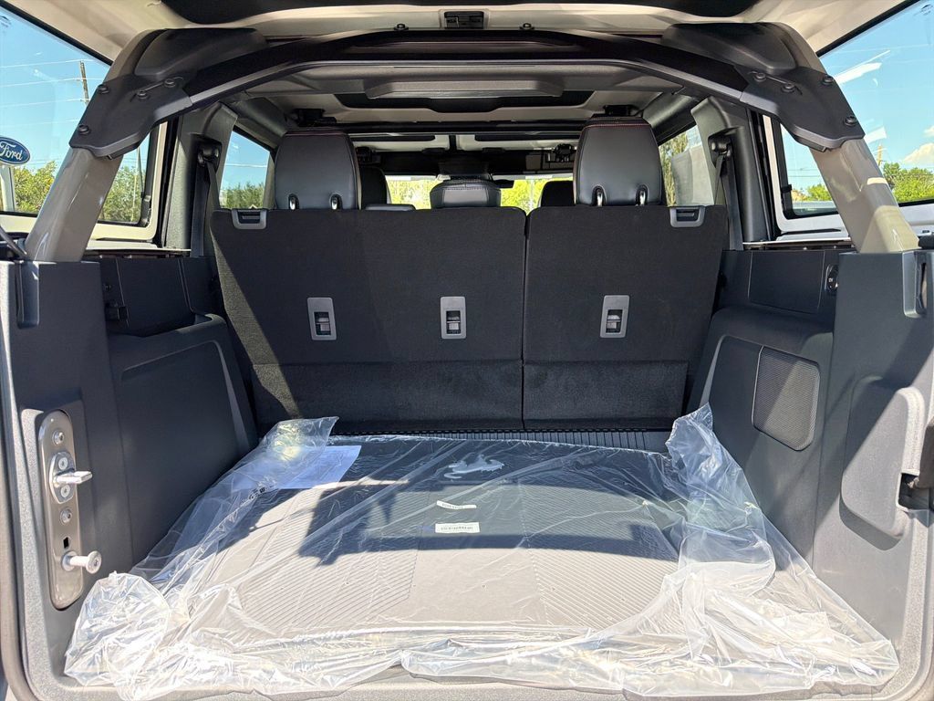 New 2026 Ford Bronco Raptor w/ Interior Carbon Fiber Pack AWD/4WD image 13