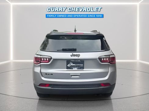 Used 2019 Jeep Compass Latitude AWD/4WD image 11