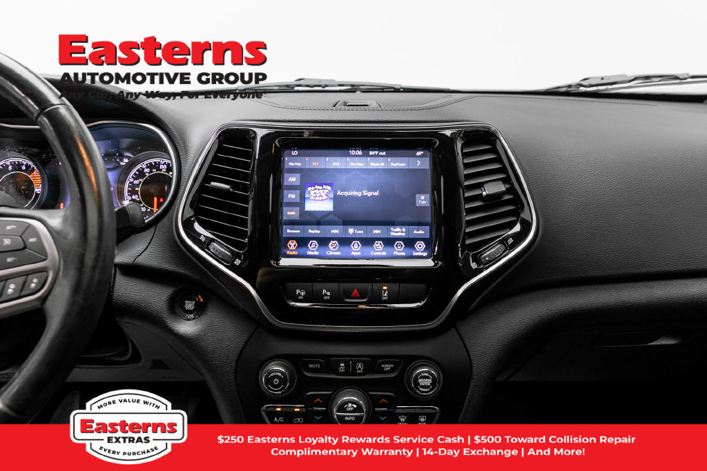 Used 2021 Jeep Cherokee Limited w/ Mopar Interior Package AWD/4WD image 13