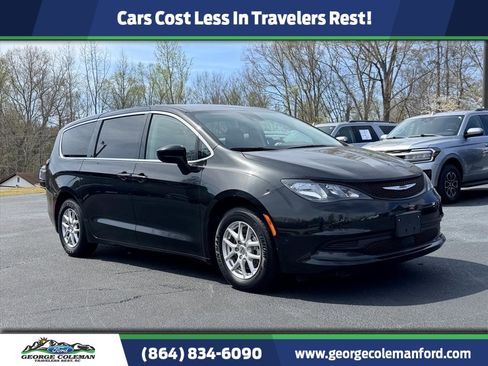 Used 2023 Chrysler Voyager LX image 1